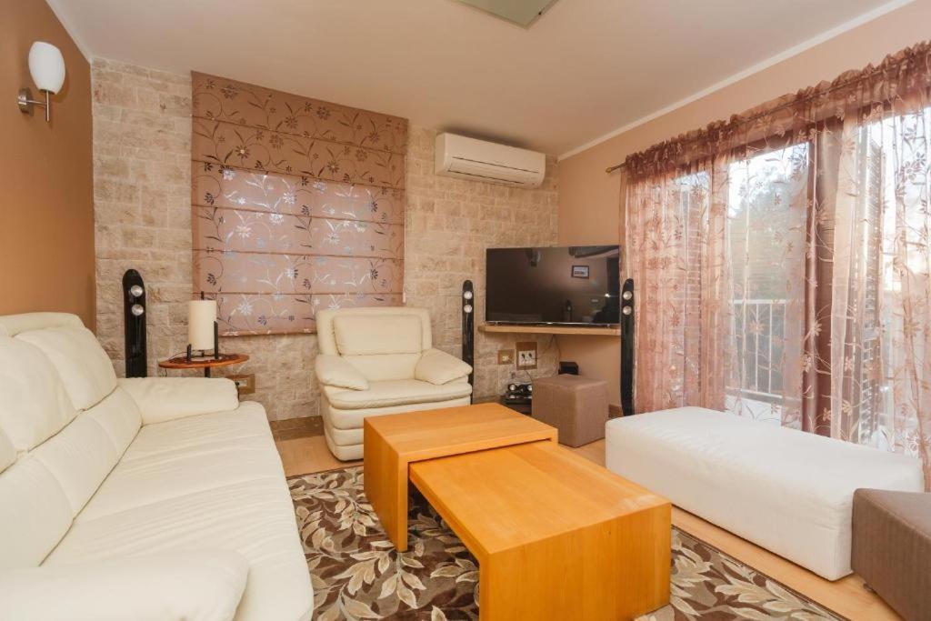 Luxury Apartments Near Bacvice Beach Split Exterior photo
