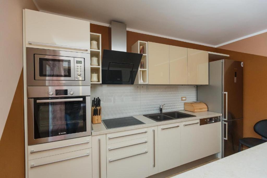 Luxury Apartments Near Bacvice Beach Split Exterior photo