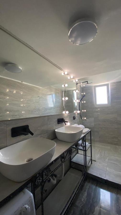 Luxury Apartments Near Bacvice Beach Split Exterior photo